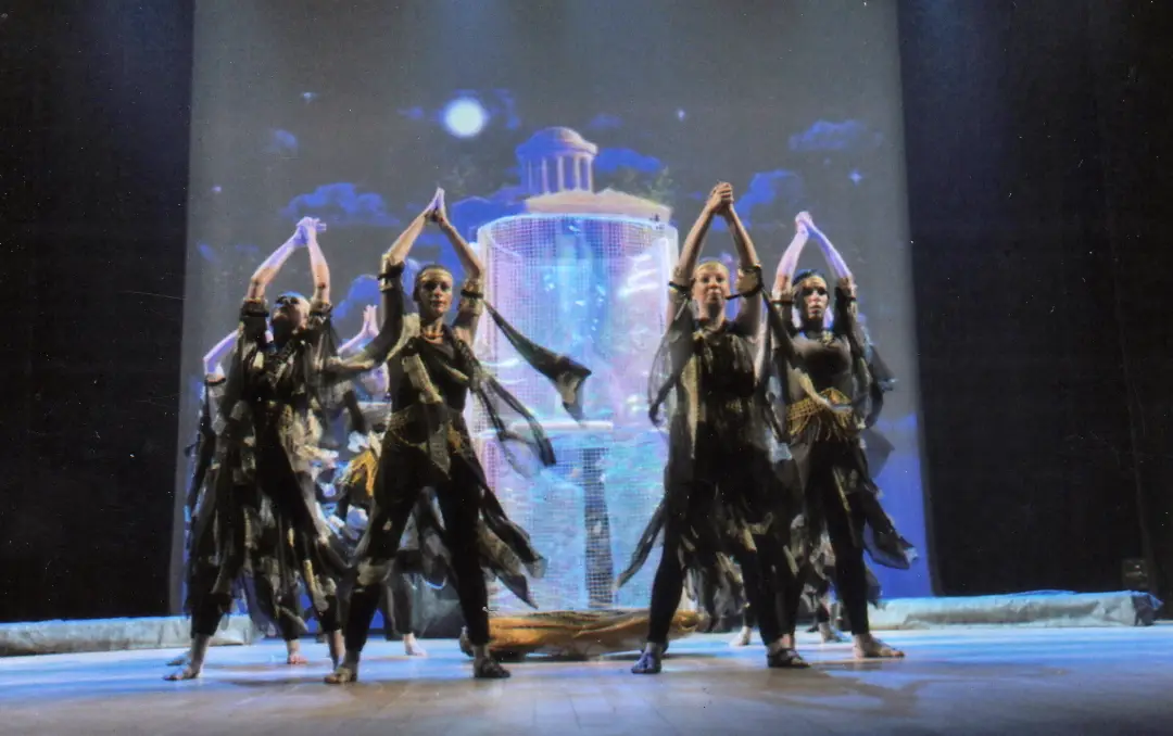 Theater La Comédie Ballet School Dancing Theater