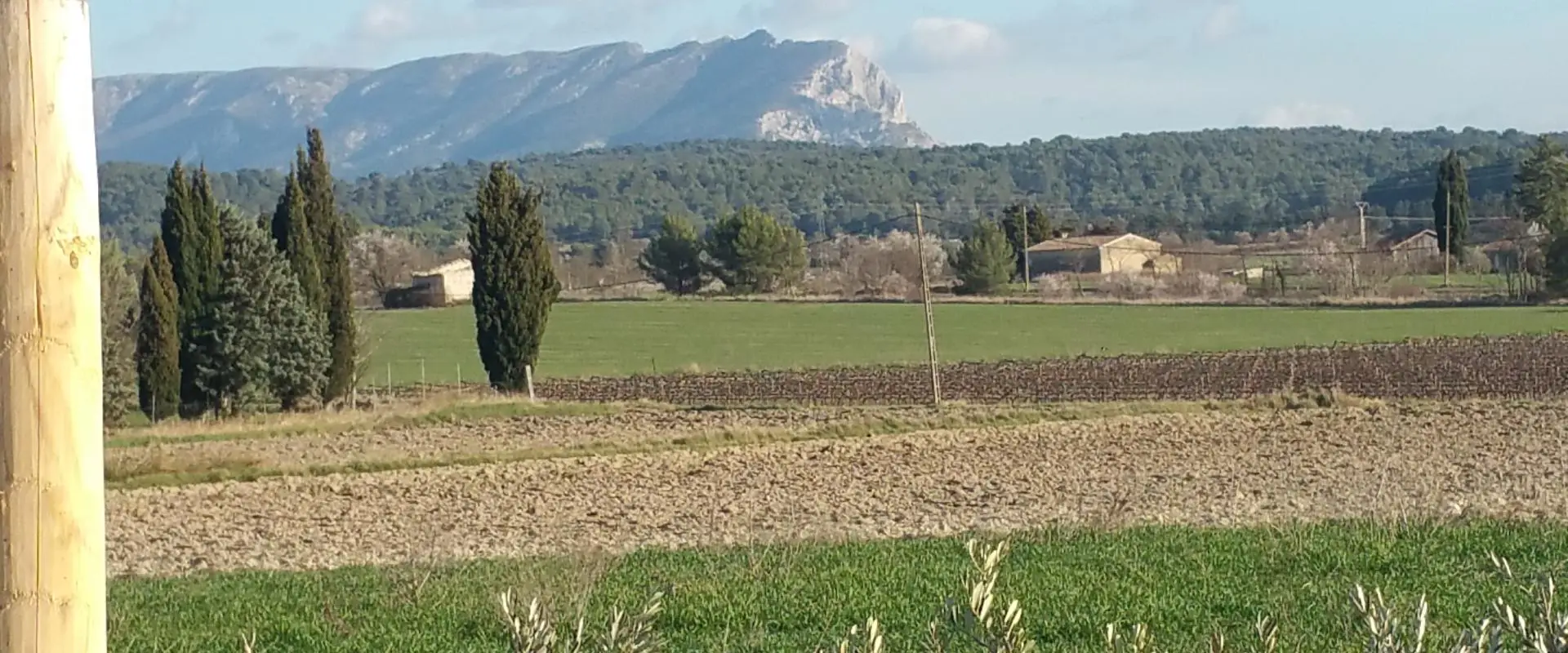 Les Ecuries Des Quatre Tours