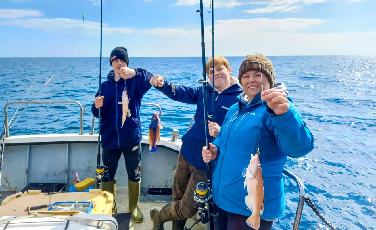 Jurassic Boat Trips - Sightseeing & Fishing