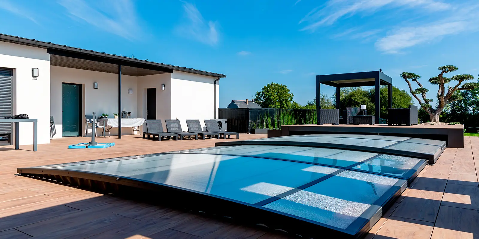 BONHEUR PISCINES & SPAS Laval 53