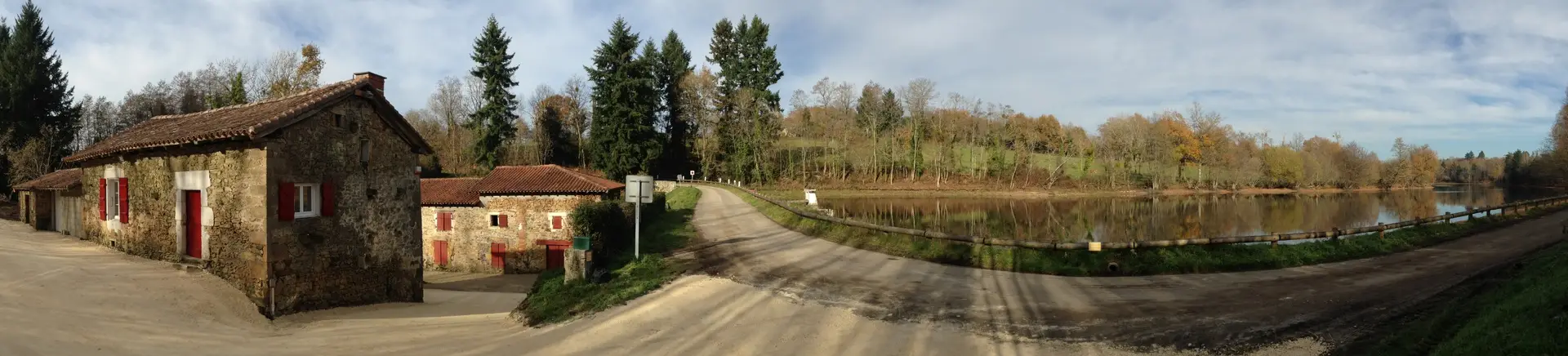 L' Étang du Moulin de Planchas - Pêche à la carpe - Charente