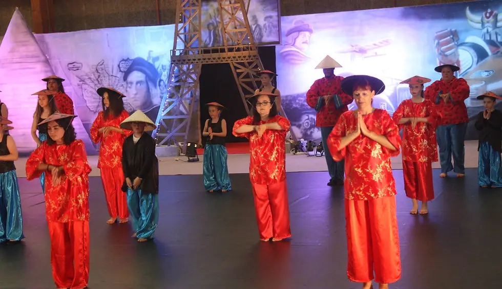 Des 100 Danses