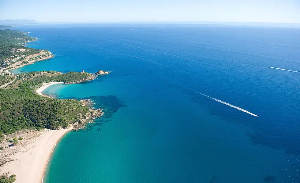 Location - vente - villa 3* sans vis à vis avec piscine proche de plage pour 10 pers Corse du Sud