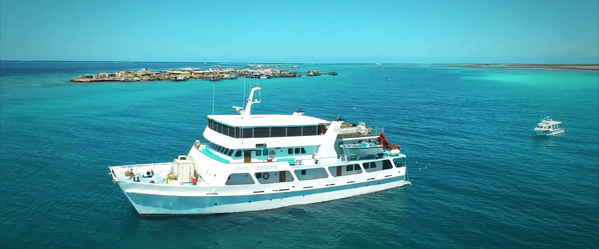 Eco Abrolhos Cruises