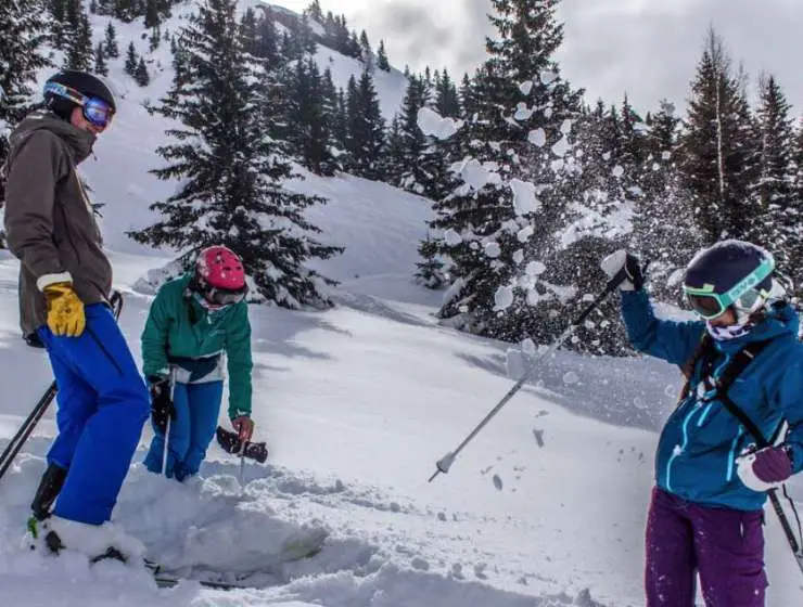 Kashmir Ski & Snowboarding School