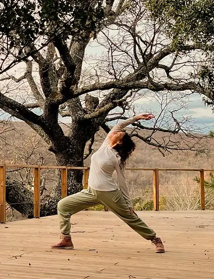 By Lgm Yoga