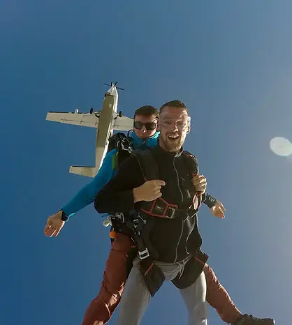 Bluesky.paris Saut En Parachute