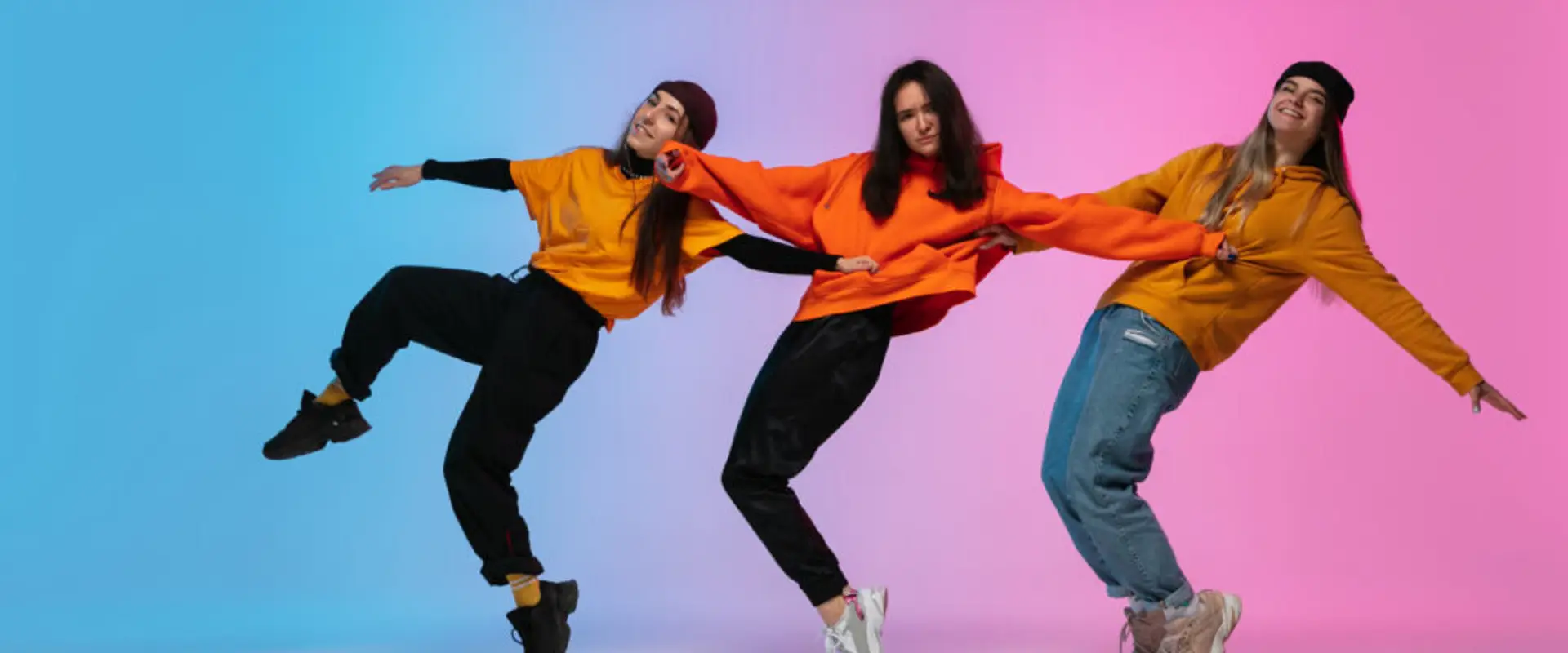 KOSMIC STUDIO 4 DANZ