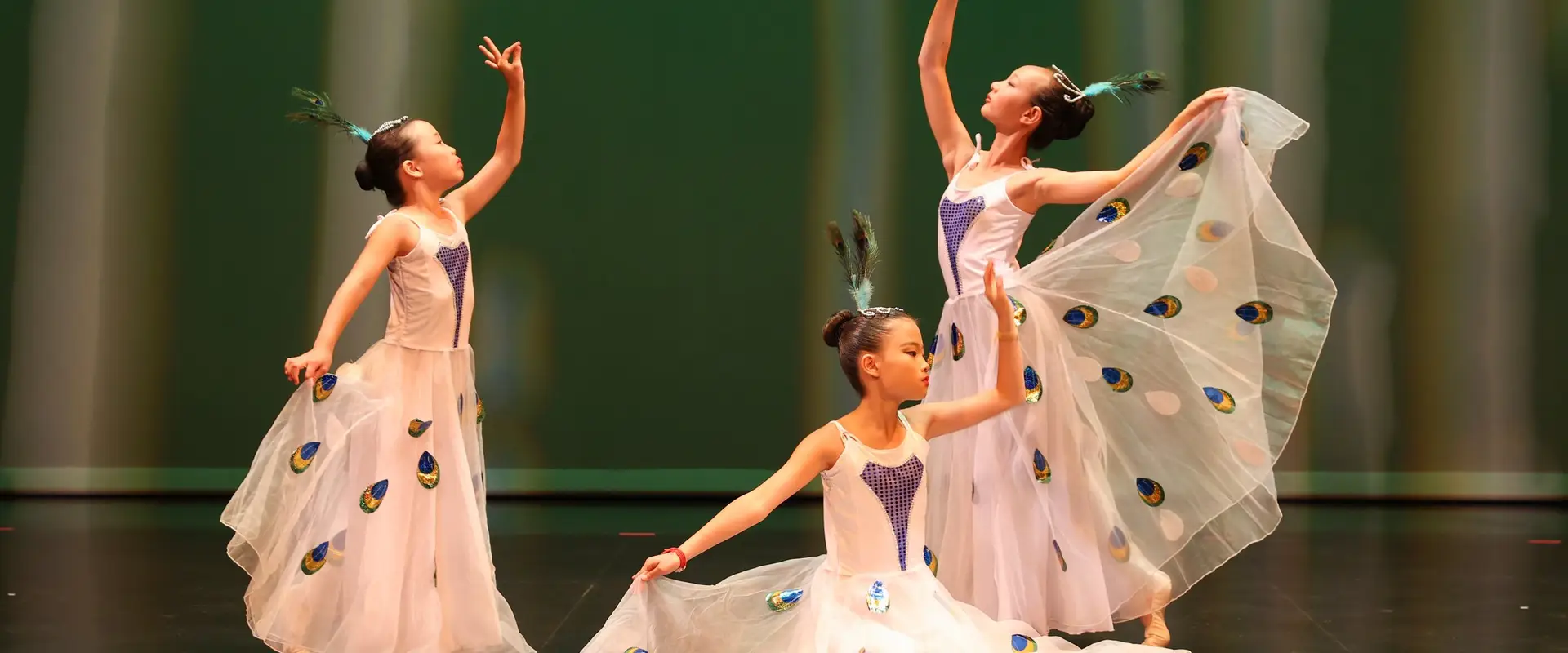 AURA SCHOOL OF DANCE