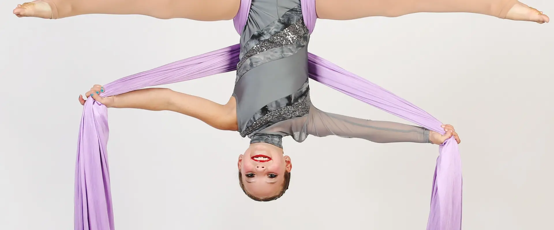En L'air Academy Of Dance And Aerial
