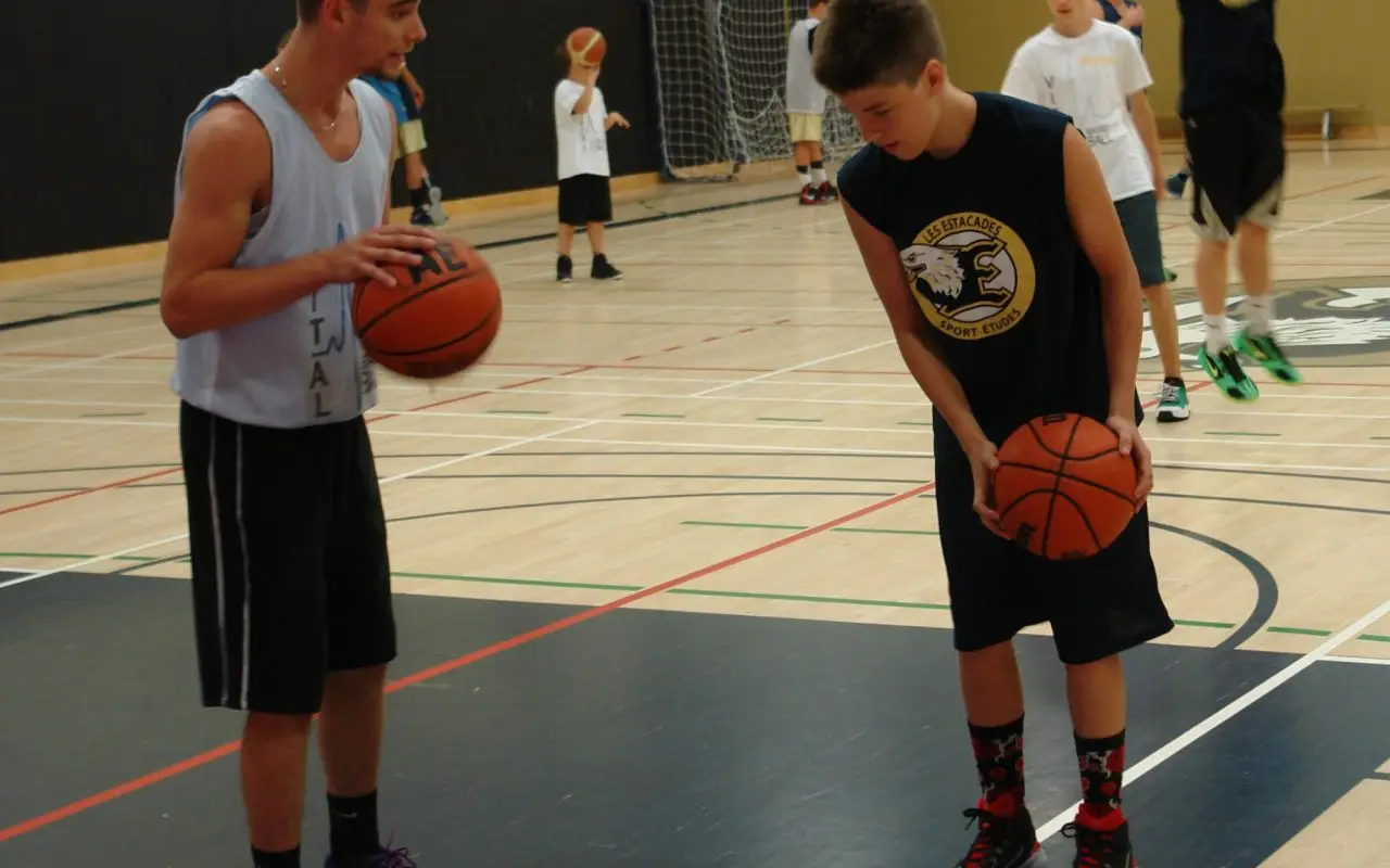 VITAL BASKETBALL - Les Estacades Academy