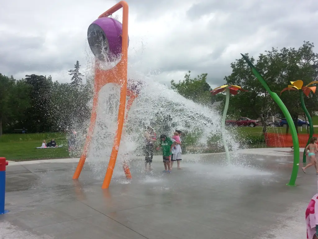 Young Fellows Spray Park