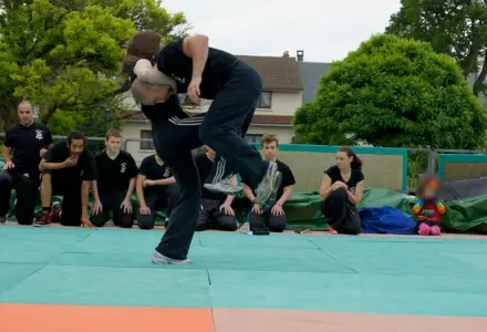 Krav Maga 93 - Dojo - "Cross Fighting 122-5"