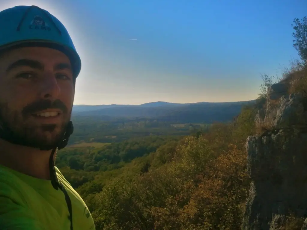 Accroches Escalade, Activités Sportives & Loisirs De Plein Air. Correze, Lot, Dordogne
