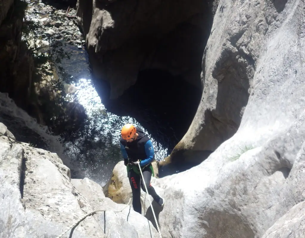 Escarando - Moniteur Et Accompagnageur Randonnée Escalade Canyoning Via Ferrata