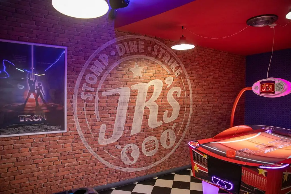 JR's - Indoor & Outdoor Play, Bowling & American Diner