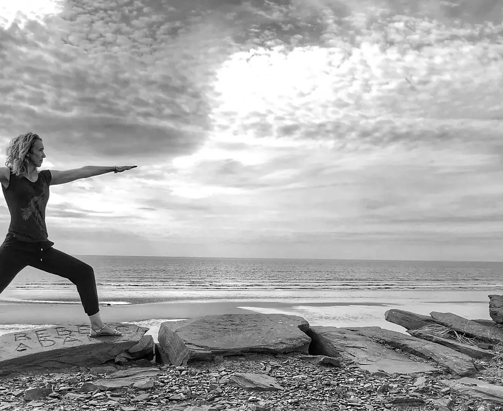 The Curly Yogi