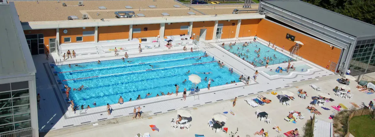 Chef Boutonne Swimming pool