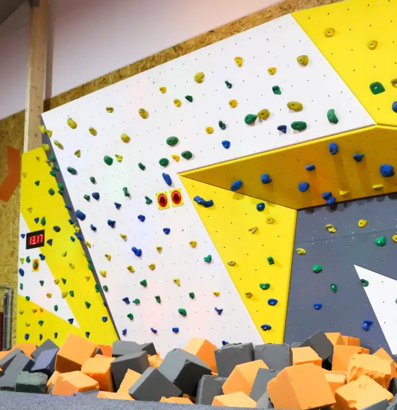 i-Jump Trampoline Park