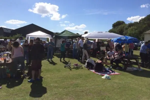 Low Moor Holy Trinity Cricket Club