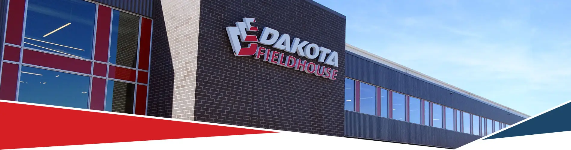 Dakota Community Centre / Jonathan Toews Sportsplex