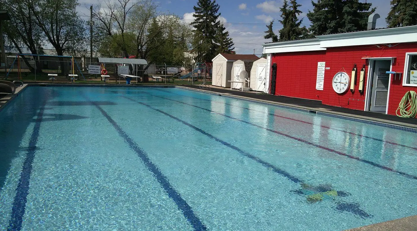 Castor Swimming Pool
