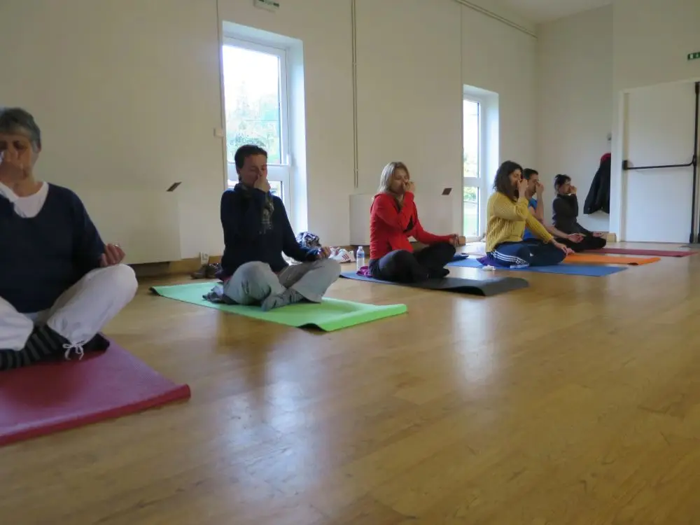 Happy Yoga Club