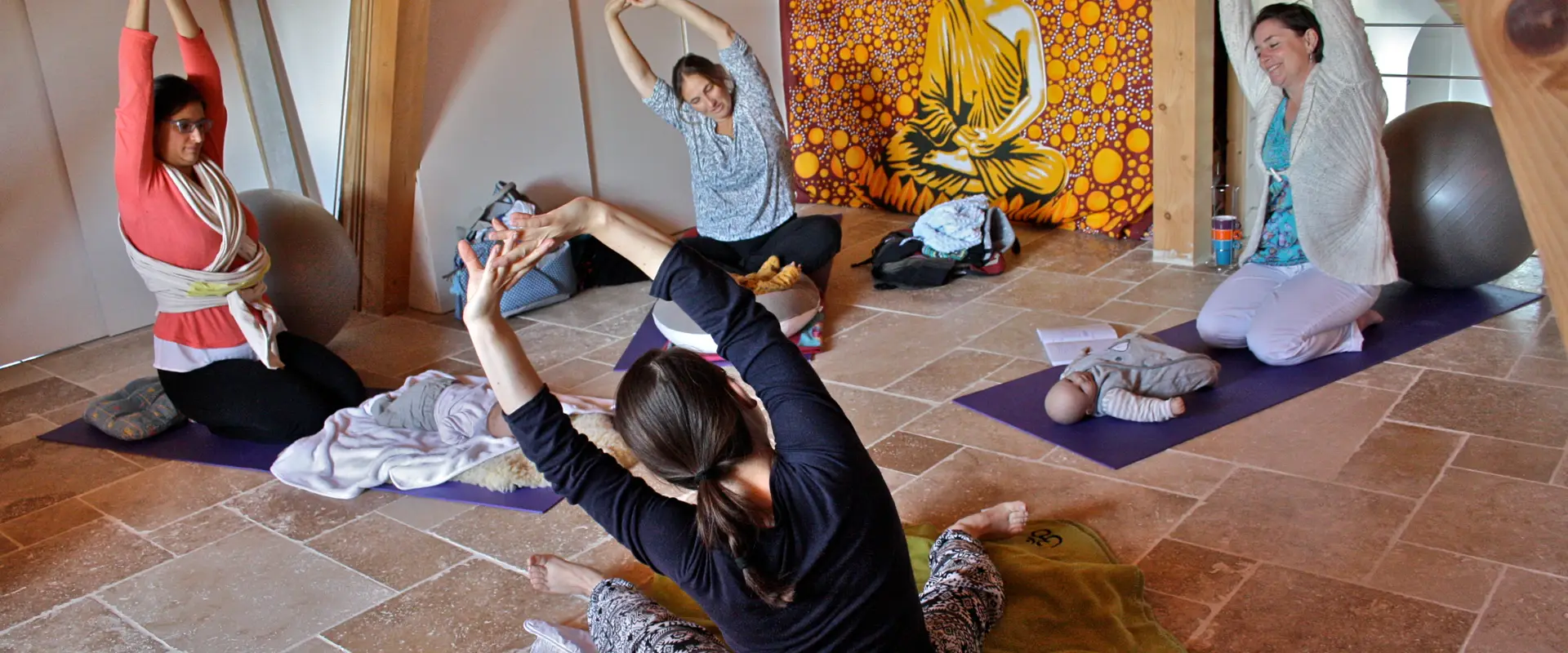 Onatah : Yoga Prénatal - Yoga Postnatal Care Rebozo - Cercle De Femmes