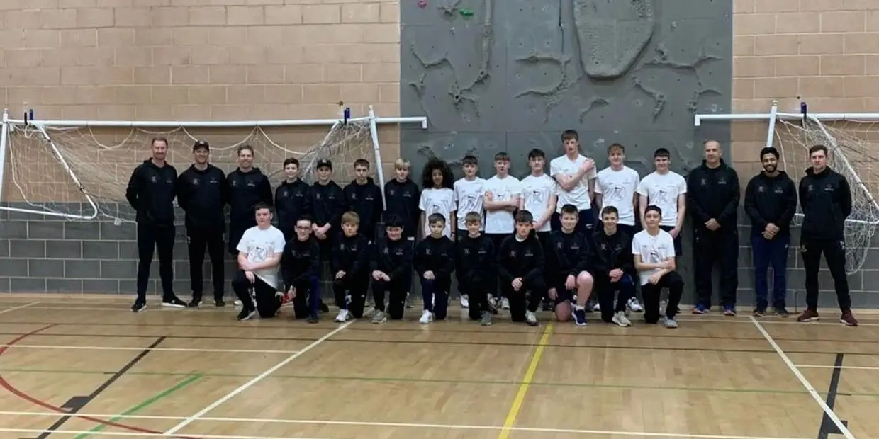 Hutch Cricket