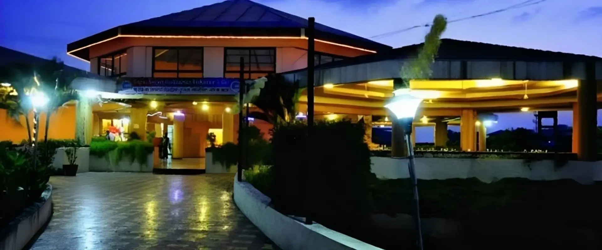 Kapila Resorts Restaurant & Bar - Best Veg & Nonveg restaurant in Kharadi, Pune for Family, Friends & Couple