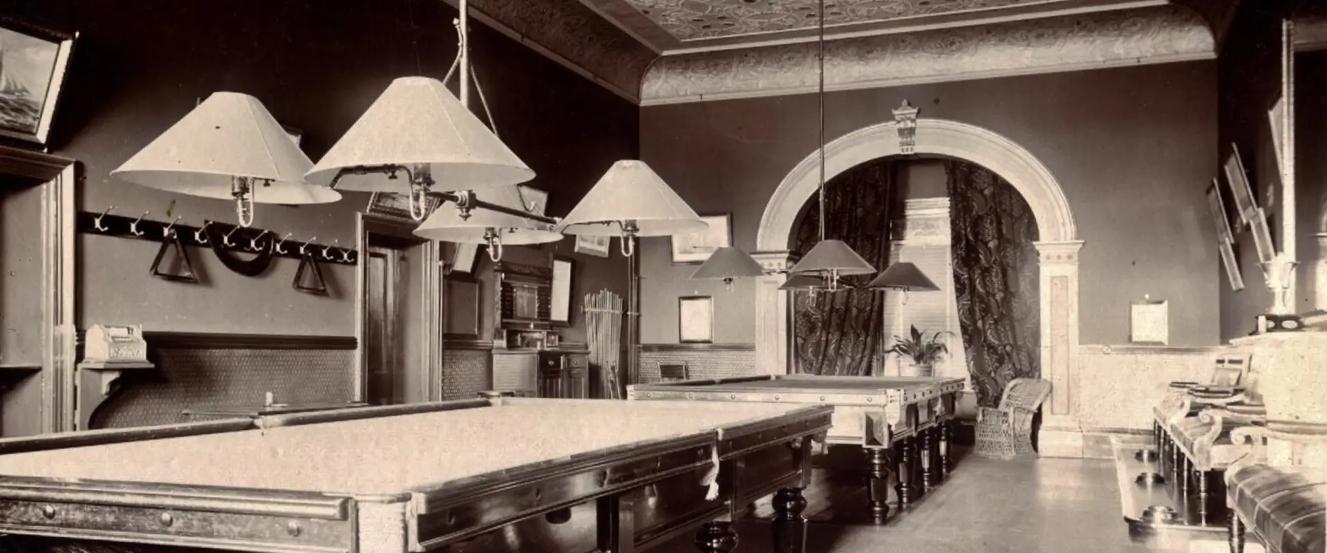 Semaphore Workers Club