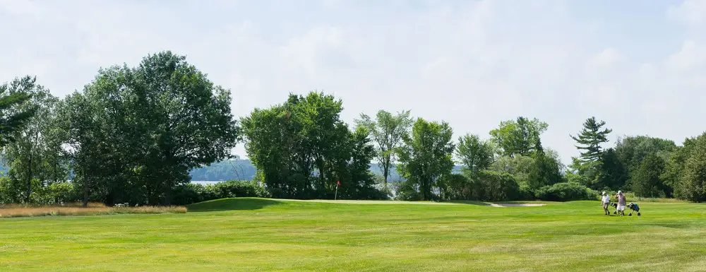 Sturgeon Point Golf Club and Driving Range
