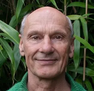 Alain Volut, Professeur De Yoga