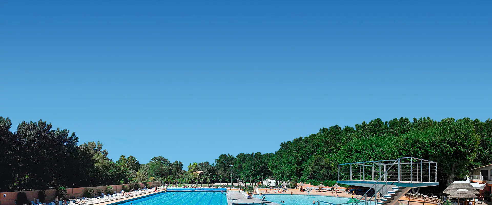 La Palmeraie - Piscine Olympique - Boulangerie - Paillote