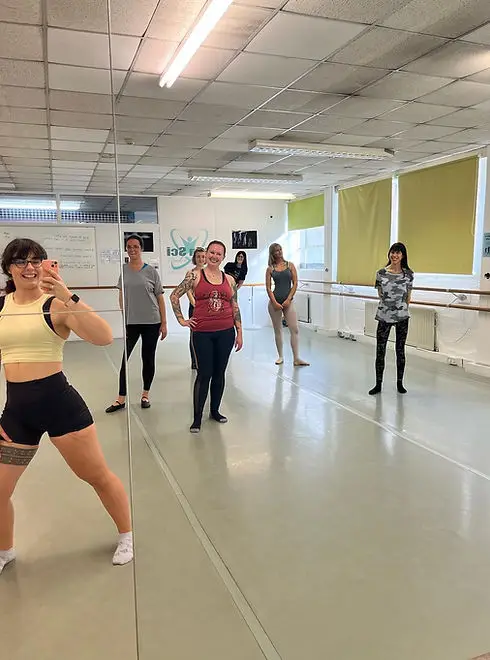 Ennew Dance