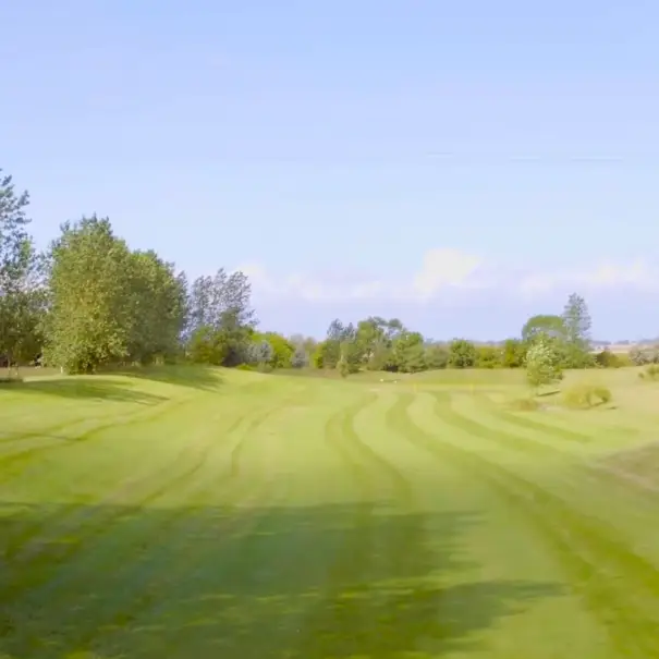 Ely On Par Golf Club and Driving Range