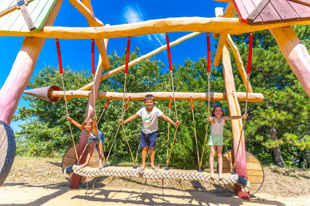 Camping Capfun Merle Roux