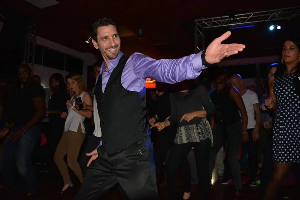 SALSA CONMIGO - Cours de danses latines et soirées