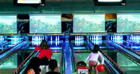 Bowling stadium - Laser game - Virtual reality