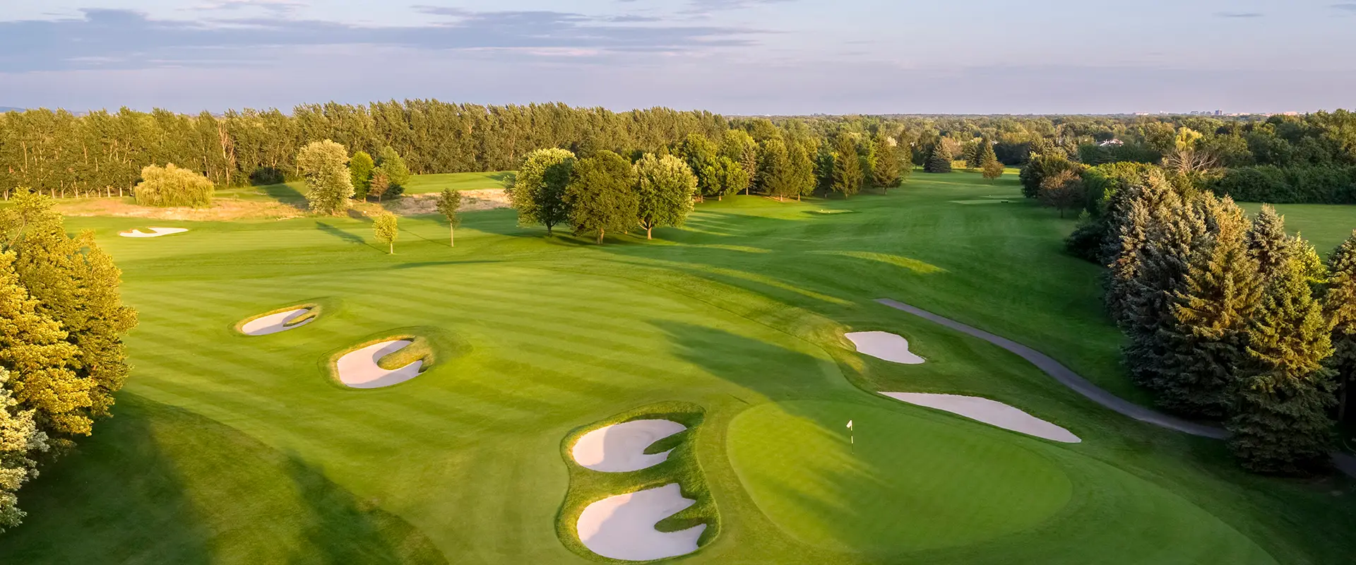 Club Laval-sur-le-Lac Golf Course