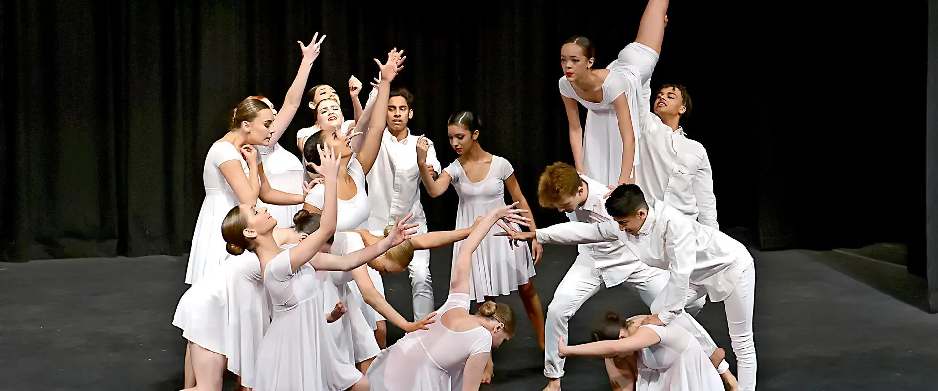 Dupont Dance Stage School