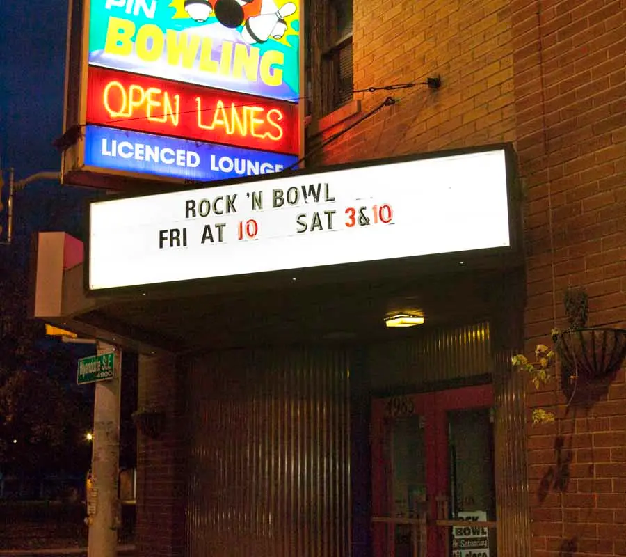 Playdium Lanes