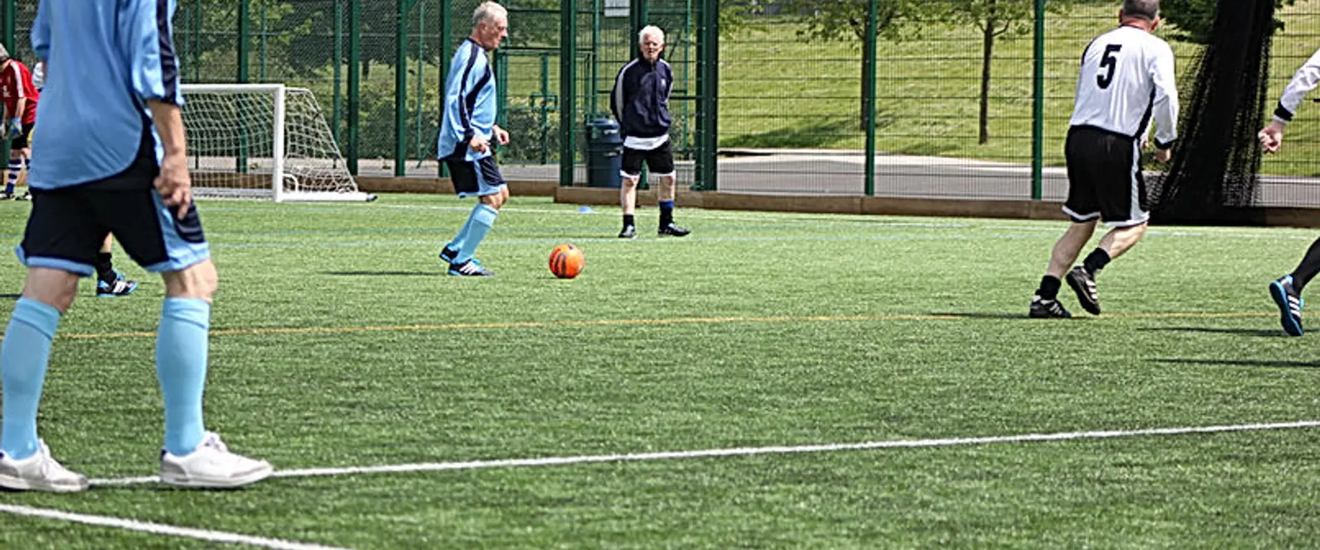 Hartshill Strollers walking Football Club