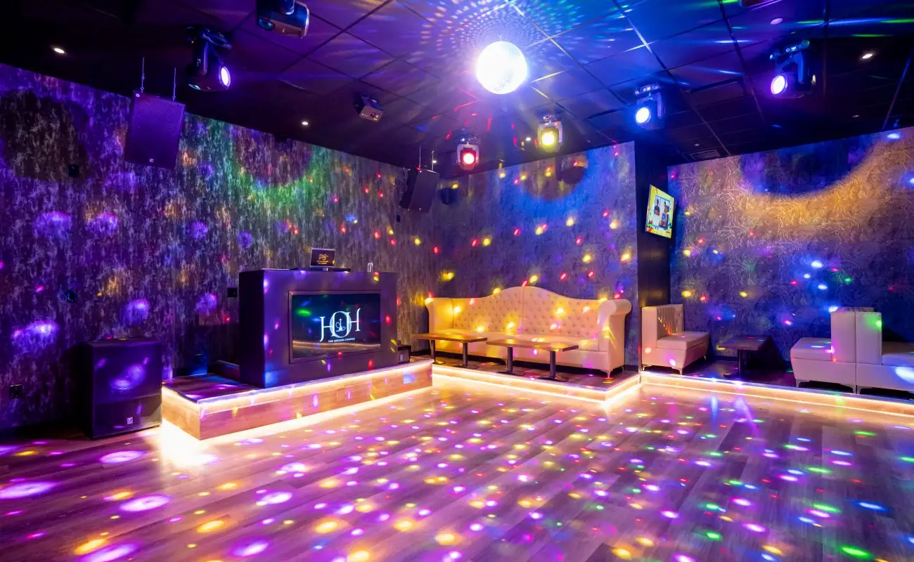 Head Over Heels - The Sheesha Lounge & Bar