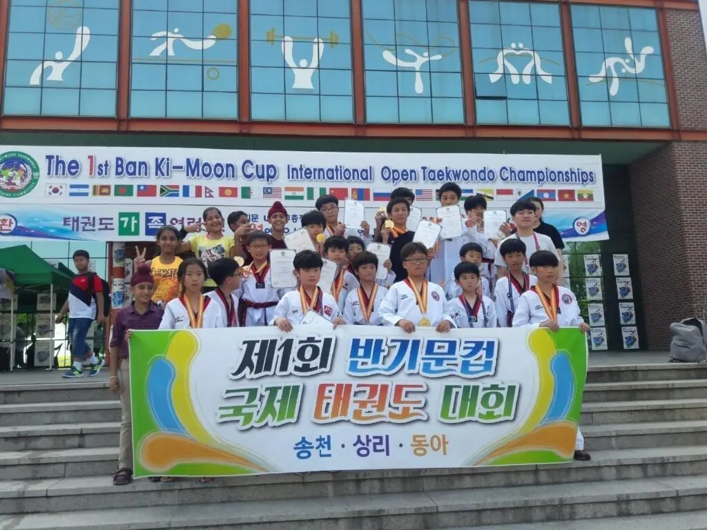 Negi Taekwondo Tigers International Academy-India 네기 태권도호랑이 국제아카데미- 인도