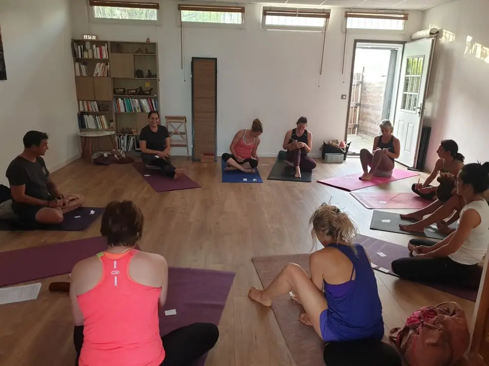 Un Esprit Zen Yoga, Soins Bien-Être, Location De Salle