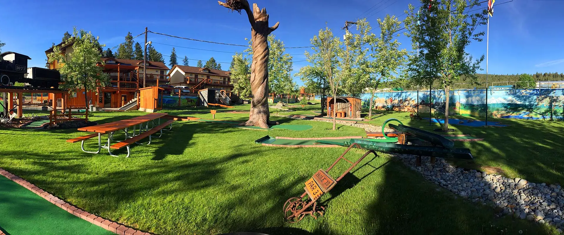 Elizabeth Lake Lodge