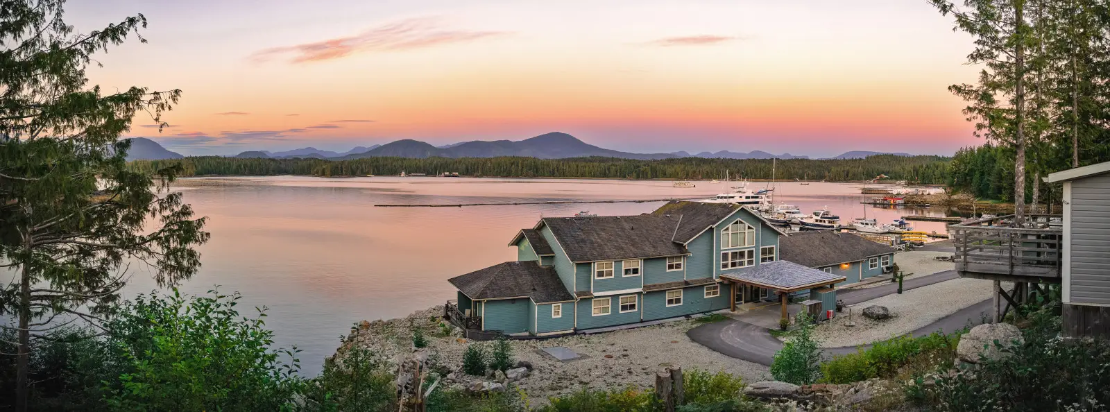 Shearwater, Fishing Lodge
