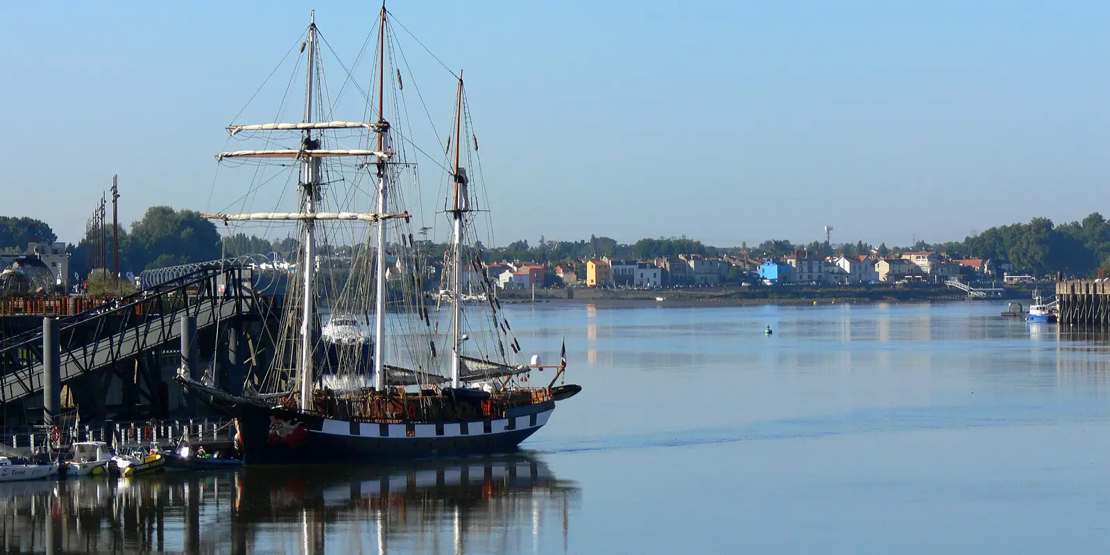 Boat School De La Loire - Boat License Nantes - Bateau School - Candidat Libre