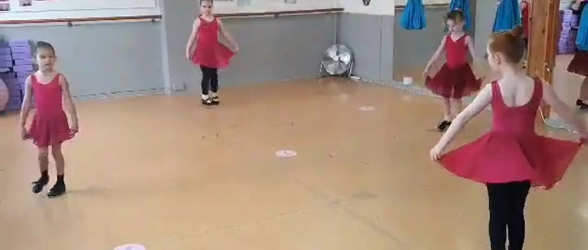 Sarlouto Dance School Academy